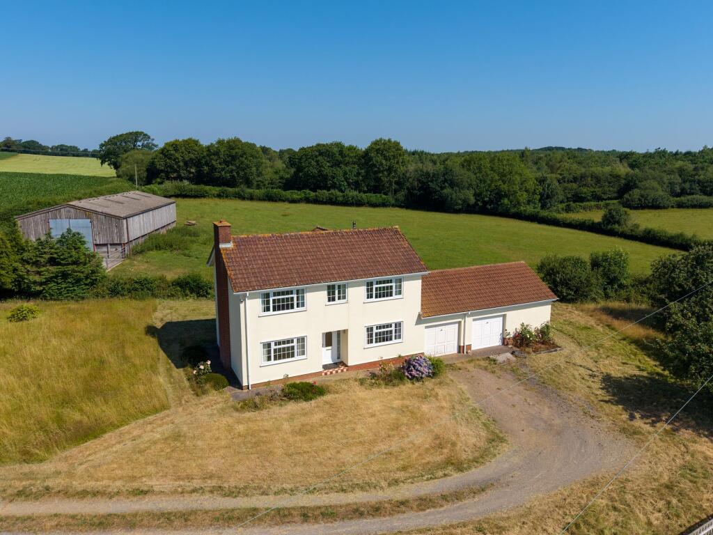 4 bed Detached for rent in Black Dog. From Helmores - Crediton 4 bed Detached for rent in Black Dog. From Helmores - Crediton