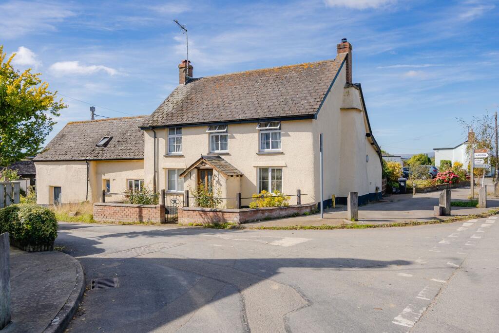 3 bed Not Specified for rent in Exeter. From Helmores - Crediton