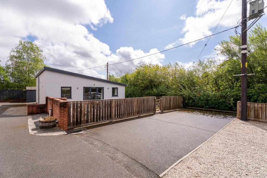 2 bed Detached for rent in Crediton. From Helmores - Crediton