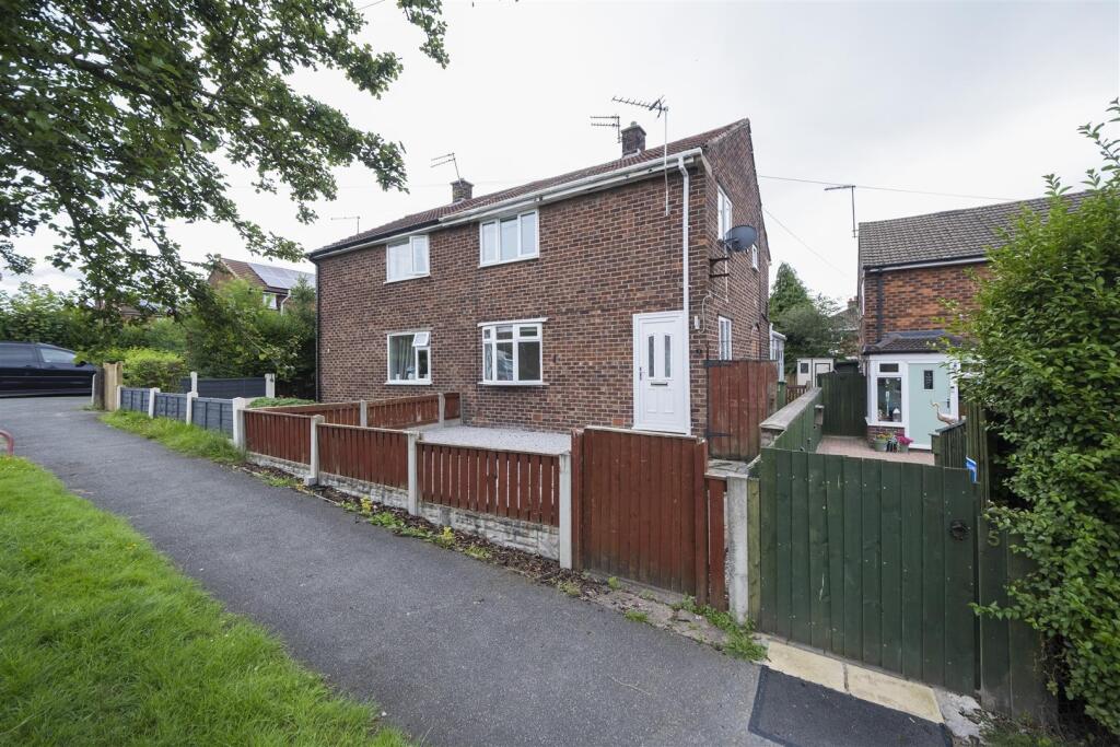 3 bed Semi Detached for rent in Barnton. From Hinchliffe Holmes - Northwich 3 bed Semi Detached for rent in Barnton. From Hinchliffe Holmes - Northwich