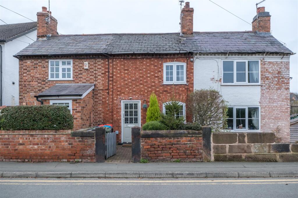 1 bed Mid Terraced House for rent in Tarporley. From Hinchliffe Holmes - Tarporley