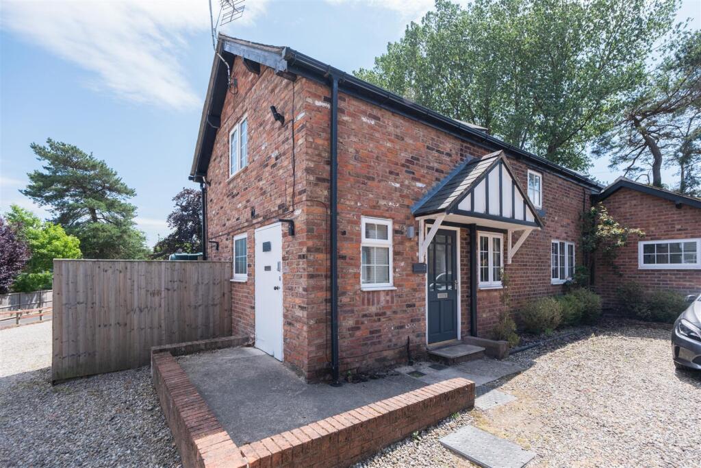 2 bed 1st Floor Flat for rent in Cotebrook. From Hinchliffe Holmes - Tarporley 2 bed 1st Floor Flat for rent in Cotebrook. From Hinchliffe Holmes - Tarporley