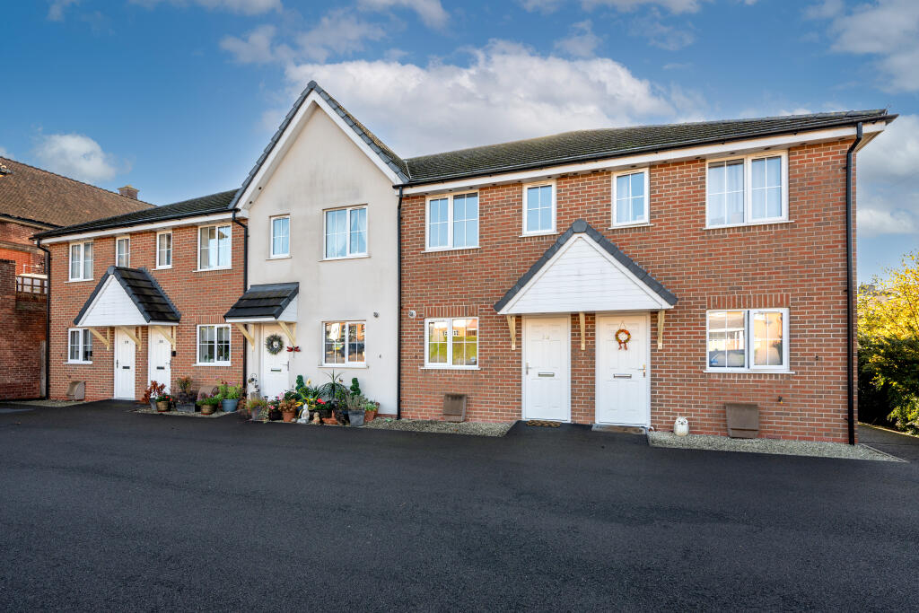 2 bed Town House for rent in Catshill. From Hansons - Bromsgrove