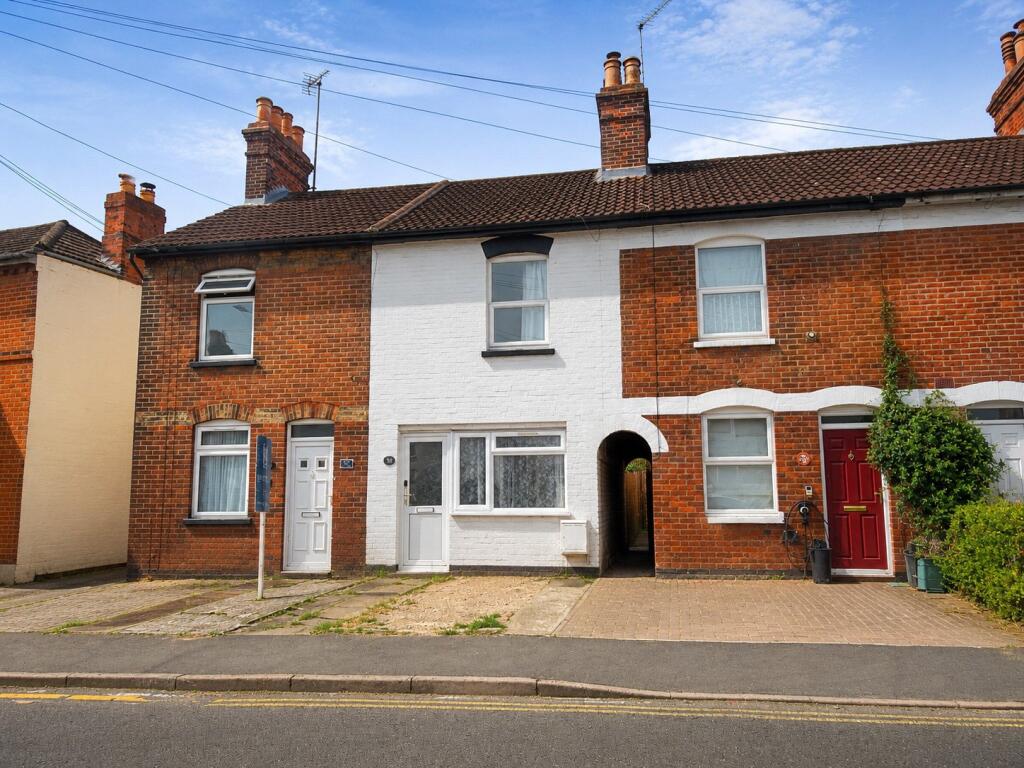 2 bed Mid Terraced House for rent in Workhouse Hill. From Heritage - Coggeshall 2 bed Mid Terraced House for rent in Workhouse Hill. From Heritage - Coggeshall