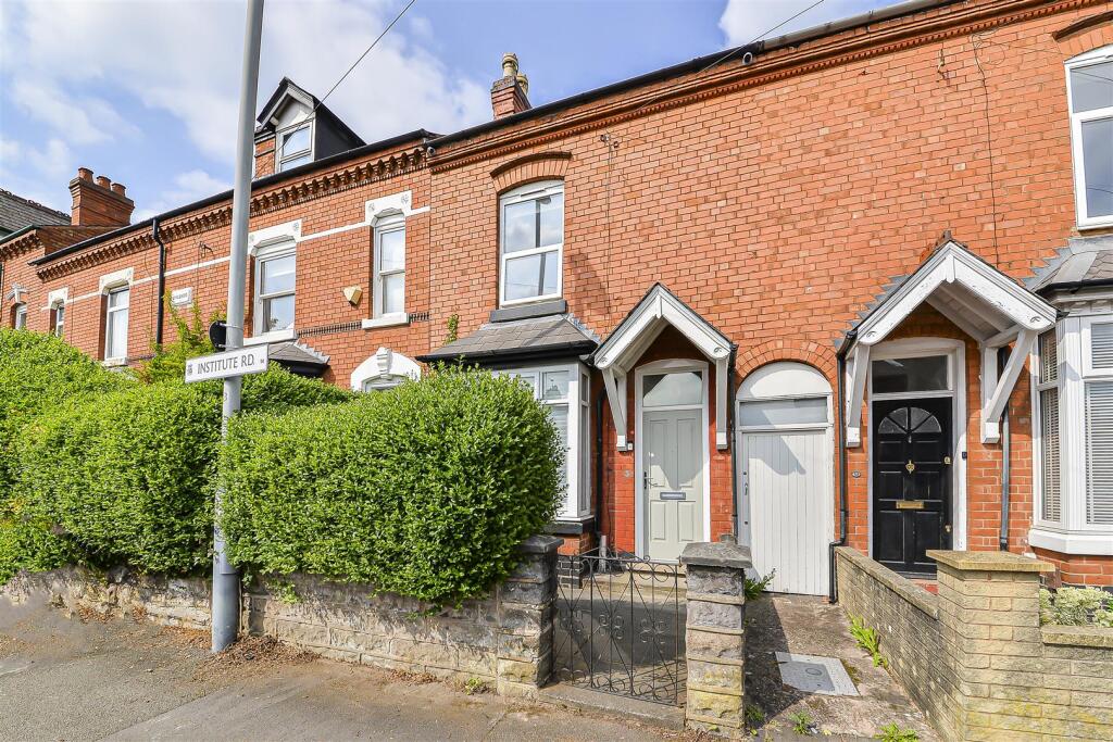 2 bed Mid Terraced House for rent in Major's Green. From Heritage Estate Agency - Kings Heath