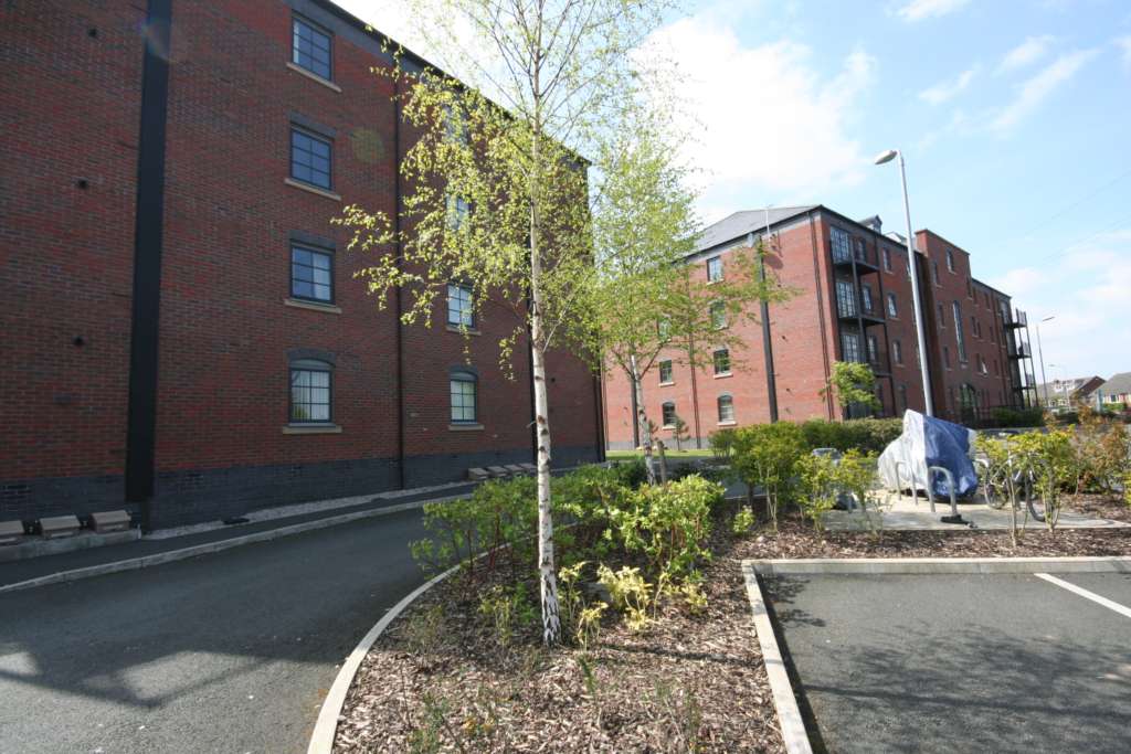 2 bed Apartment for rent in Warrington. From HLGB - Warrington