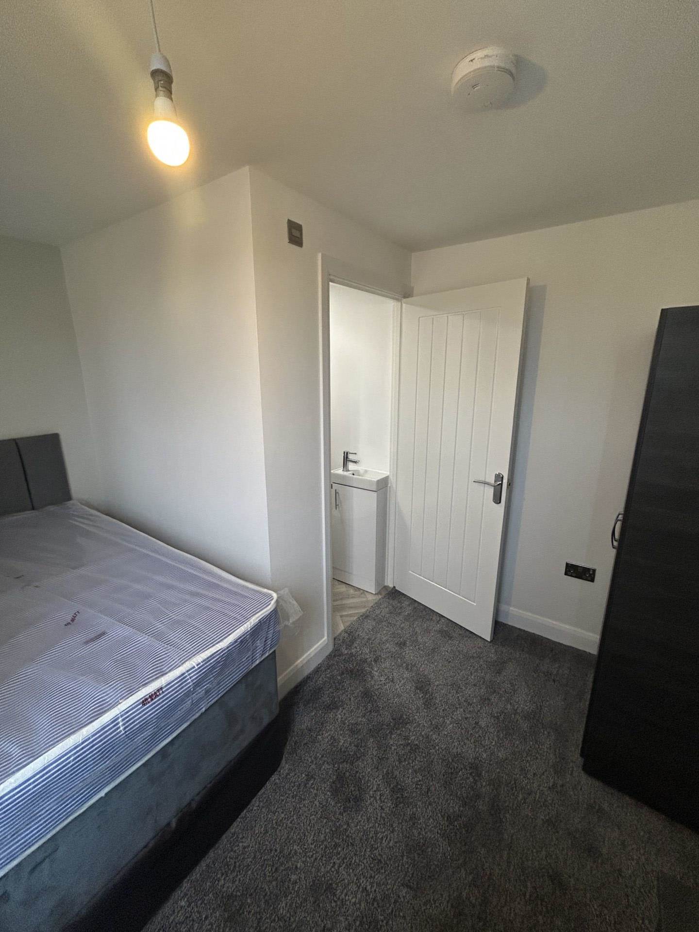 1 bed House Share for rent in Runcorn. From HLGB - Warrington