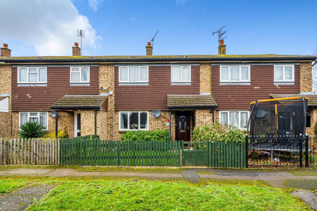 3 bed Mid Terraced House for rent in Ashford. From Hobbs Parker Estate Agents - Ashford