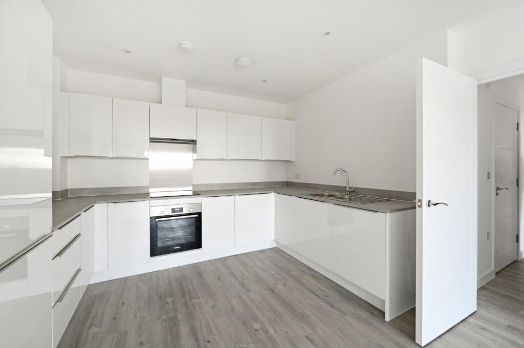 2 bed Apartment for rent in Ashford. From Hobbs Parker Estate Agents - Ashford