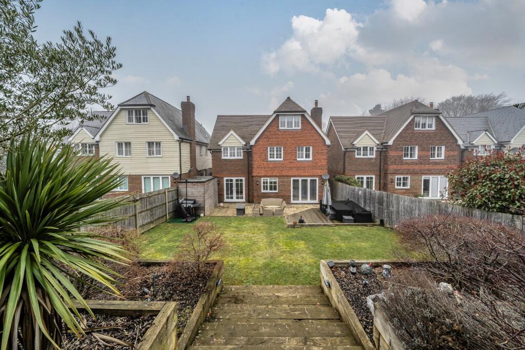 4 bed Detached for rent in Ashford. From Hobbs Parker Estate Agents - Ashford
