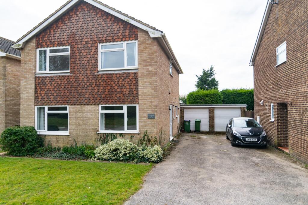 4 bed Detached for rent in Littlestone-on-Sea. From Hobbs Parker Estate Agents - Ashford