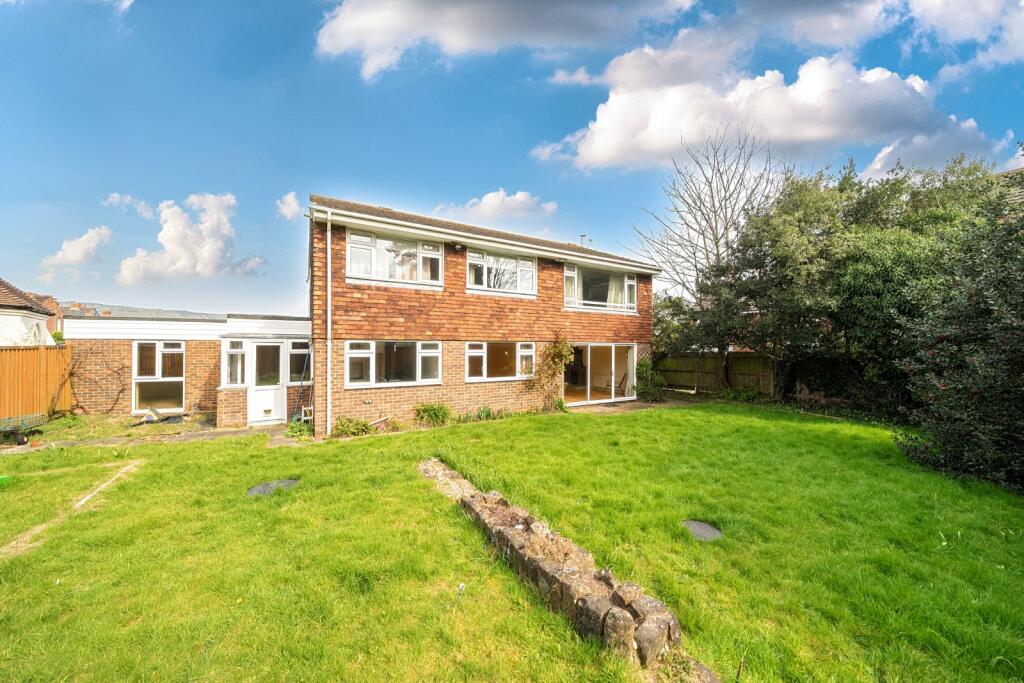 4 bed Detached for rent in . From Hobbs Parker Estate Agents - Ashford