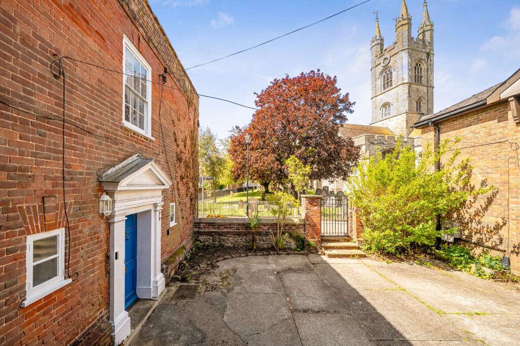 4 bed Semi Detached for rent in Ashford. From Hobbs Parker Estate Agents - Ashford