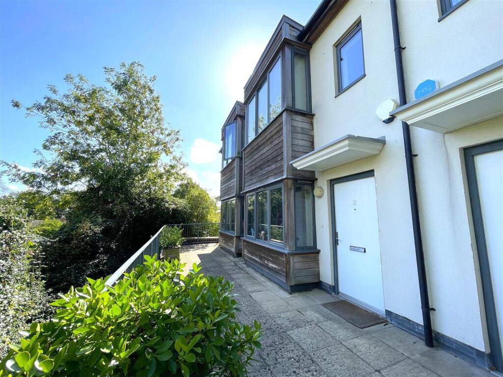 3 bed Mid Terraced House for rent in Tenterden. From Hobbs Parker Estate Agents - Ashford 3 bed Mid Terraced House for rent in Tenterden. From Hobbs Parker Estate Agents - Ashford