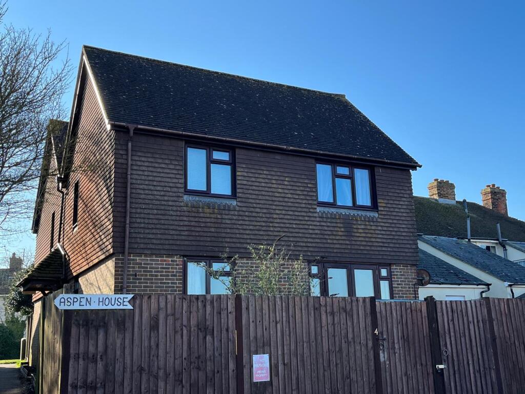 1 bed Apartment for rent in Lydd. From Hobbs Parker Estate Agents - Ashford