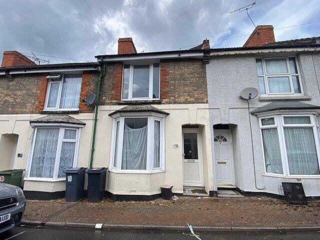 2 bed Mid Terraced House for rent in Ashford. From Hobbs Parker Estate Agents - Ashford
