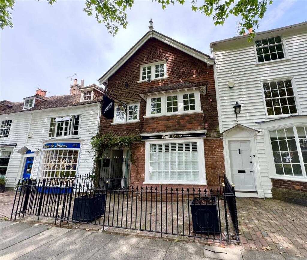 4 bed Mid Terraced House for rent in Tenterden. From Hobbs Parker Estate Agents - Ashford