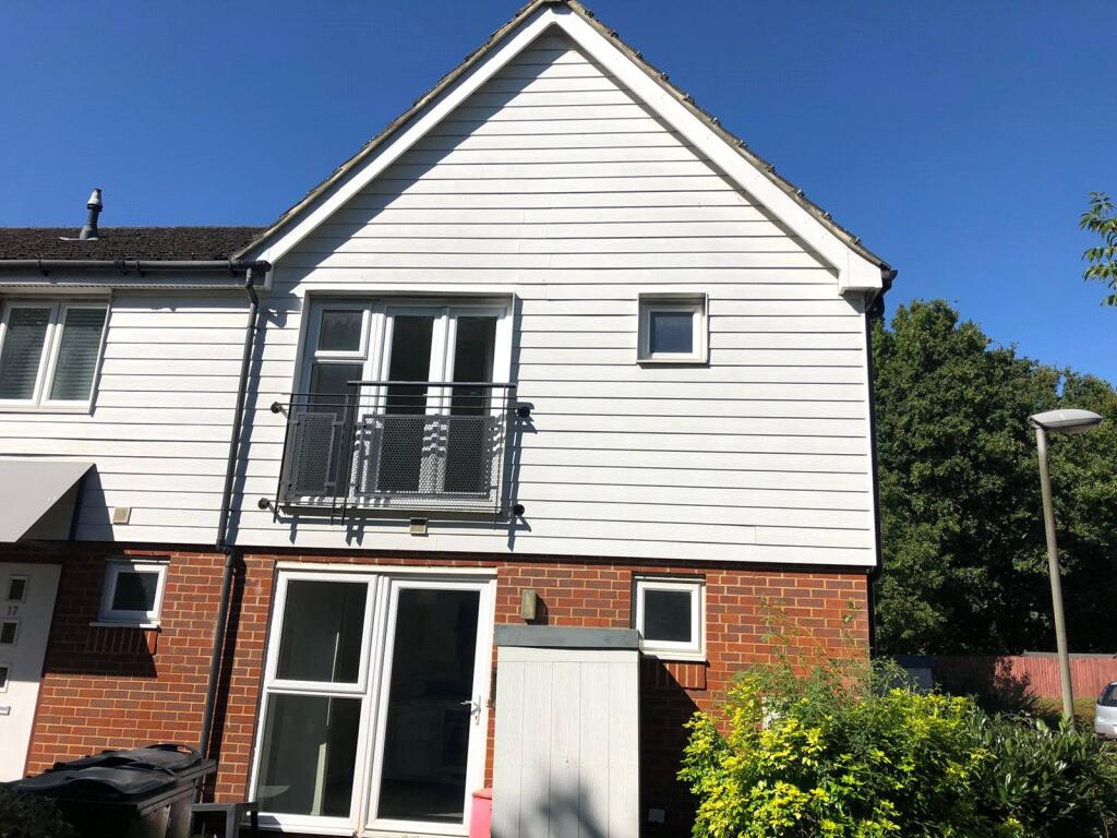 1 bed Mid Terraced House for rent in Great Chart. From Hobbs Parker Estate Agents - Ashford 1 bed Mid Terraced House for rent in Great Chart. From Hobbs Parker Estate Agents - Ashford