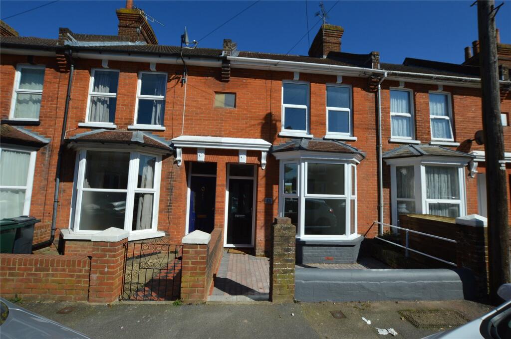 3 bed Mid Terraced House for rent in Ashford. From Hobbs Parker Estate Agents - Ashford