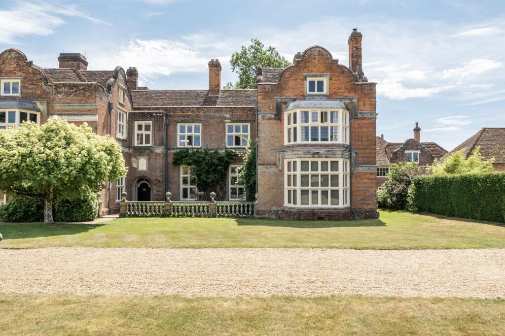 2 bed Apartment for rent in Great Chart. From Hobbs Parker Estate Agents - Ashford