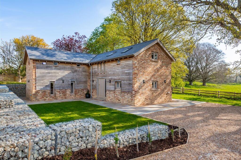 2 bed Detached for rent in Tenterden. From Hobbs Parker Estate Agents - Ashford 2 bed Detached for rent in Tenterden. From Hobbs Parker Estate Agents - Ashford