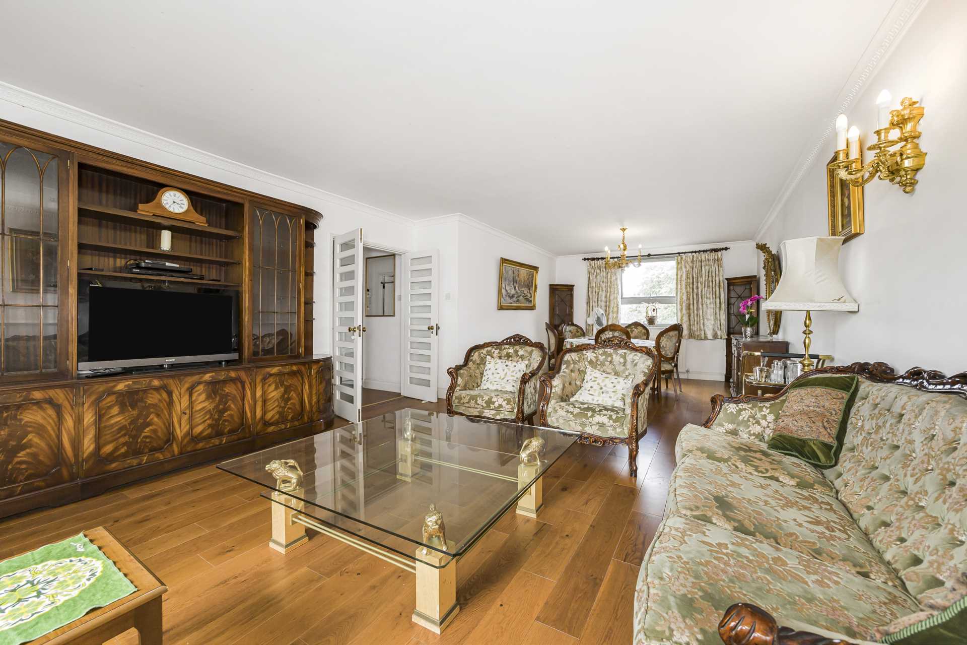 3 bed Apartment for rent in London. From Hogarth Estates