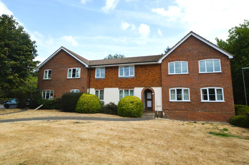 1 bed 1st Floor Flat for rent in Bagshot. From Howlands Sales and Lettings - Bagshot