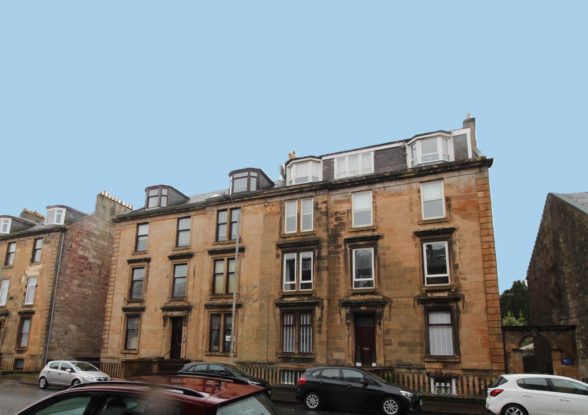 4 bed Apartment for rent in Greenock. From Home Finder Estate & Lettings Agents