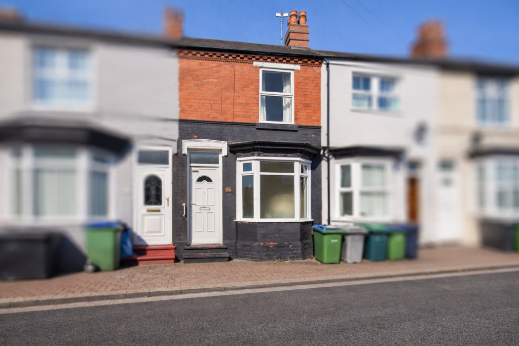 3 bed Mid Terraced House for rent in Smethwick. From Humberstones Homes - Quinton