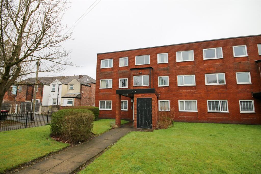 2 bed 1st Floor Flat for rent in Eccles. From Home Estate Agents - Monton