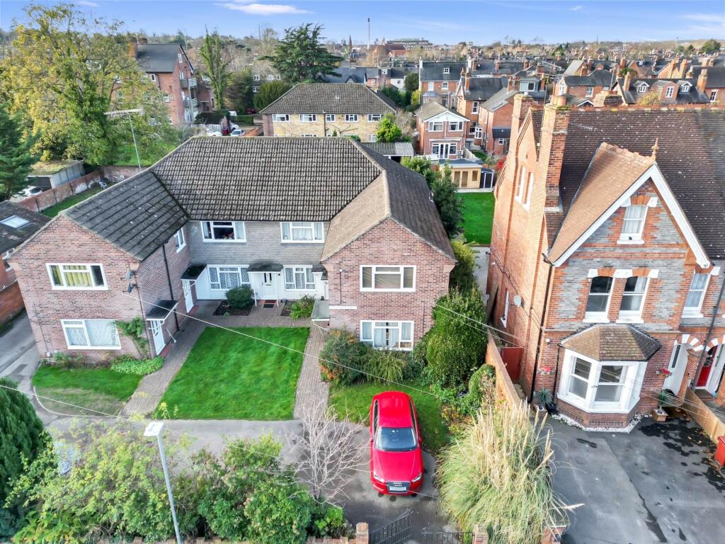 2 bed 1st Floor Flat for rent in Reading. From Hoopers Residential - Reading
