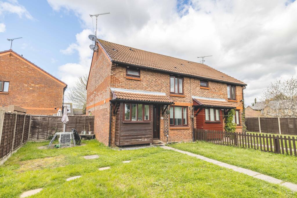 1 bed Detached for rent in Datchet. From Horler & Associates - Windsor
