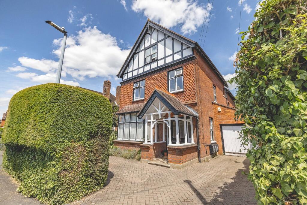 2 bed 1st Floor Flat for rent in Datchet. From Horler & Associates - Windsor