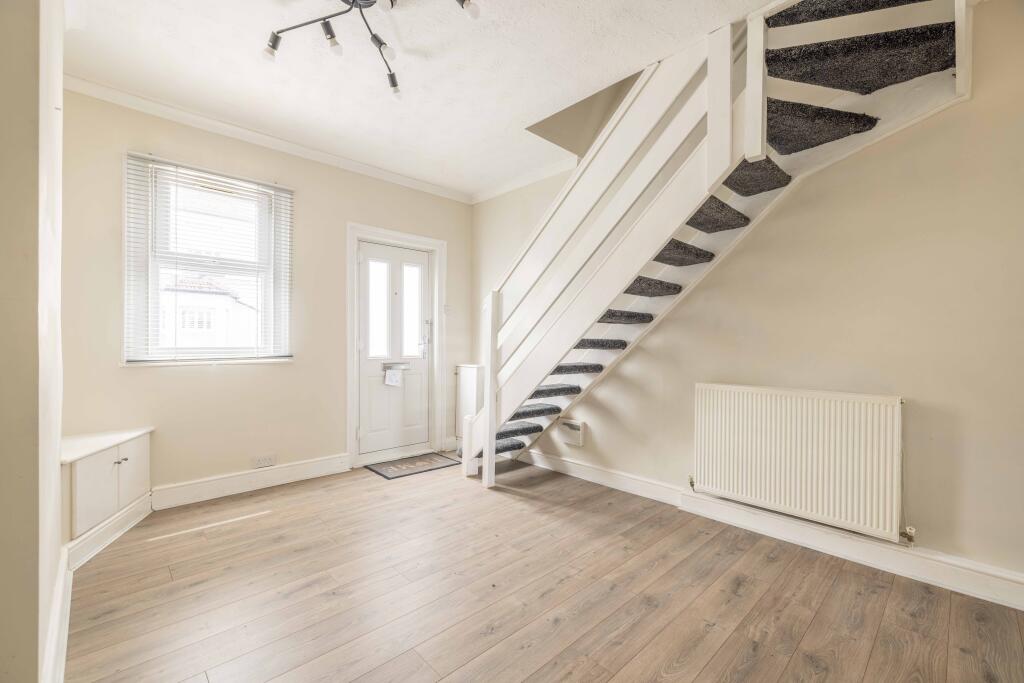 2 bed Mid Terraced House for rent in Windsor. From Horler & Associates - Windsor 2 bed Mid Terraced House for rent in Windsor. From Horler & Associates - Windsor