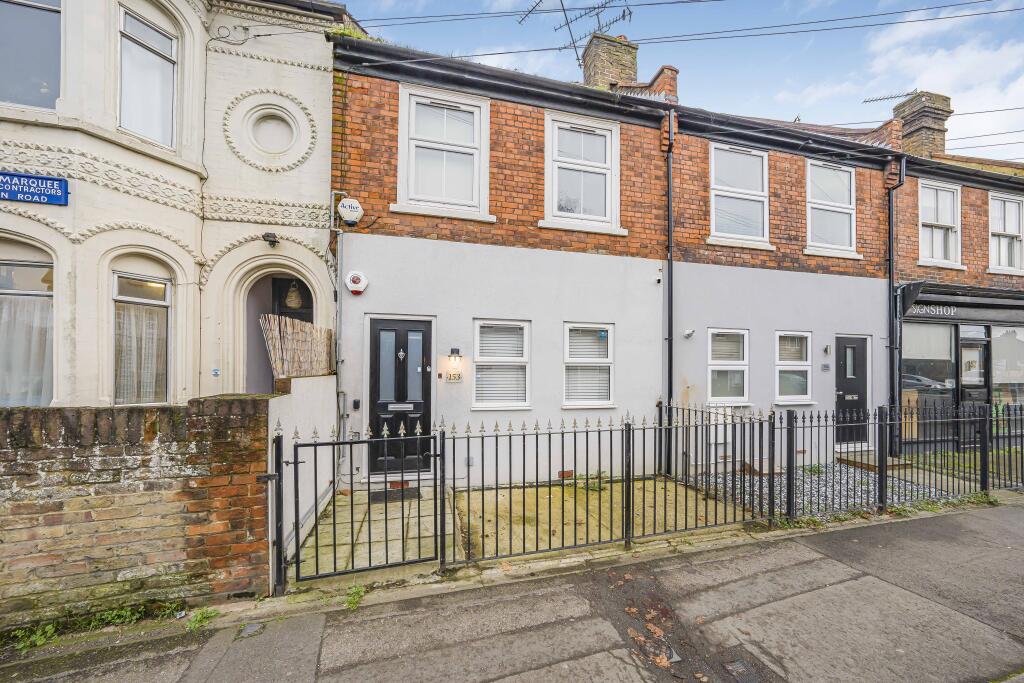 2 bed 1st Floor Flat for rent in Windsor. From Horler & Associates - Windsor