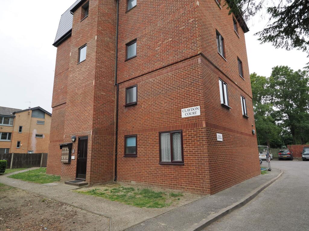1 bed 1st Floor Flat for rent in Staines-upon-Thames. From Horler & Associates - Windsor