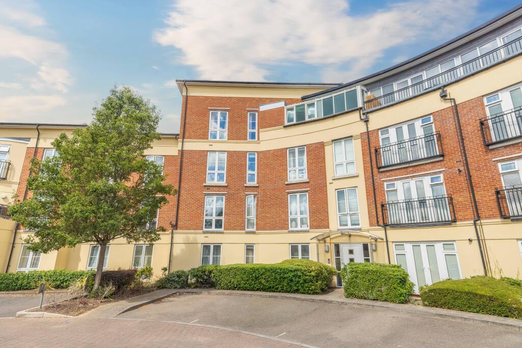 3 bed 1st Floor Flat for rent in Windsor. From Horler & Associates - Windsor