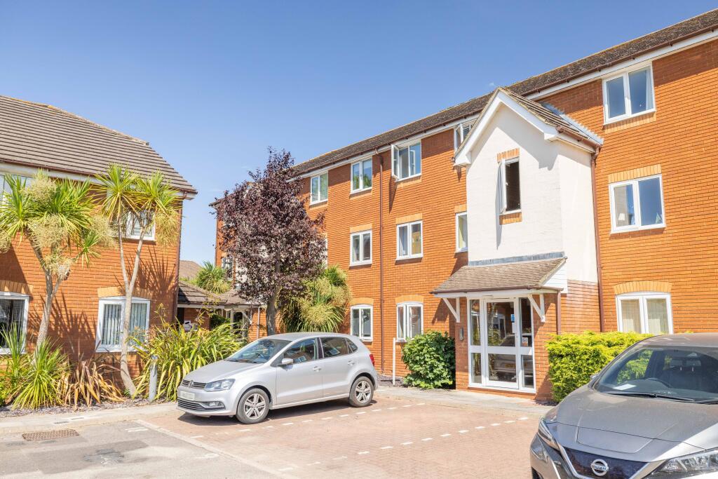 2 bed 1st Floor Flat for rent in Windsor. From Horler & Associates - Windsor