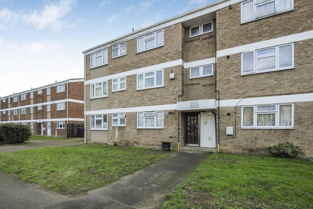 3 bed 1st Floor Flat for rent in Colnbrook. From Horler & Associates - Windsor 3 bed 1st Floor Flat for rent in Colnbrook. From Horler & Associates - Windsor