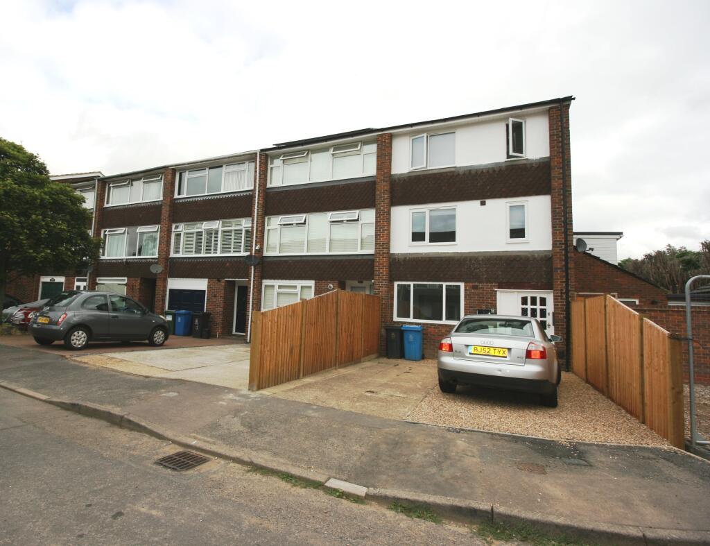 4 bed Studio for rent in Oakley Green. From Horler & Associates - Windsor 4 bed Studio for rent in Oakley Green. From Horler & Associates - Windsor