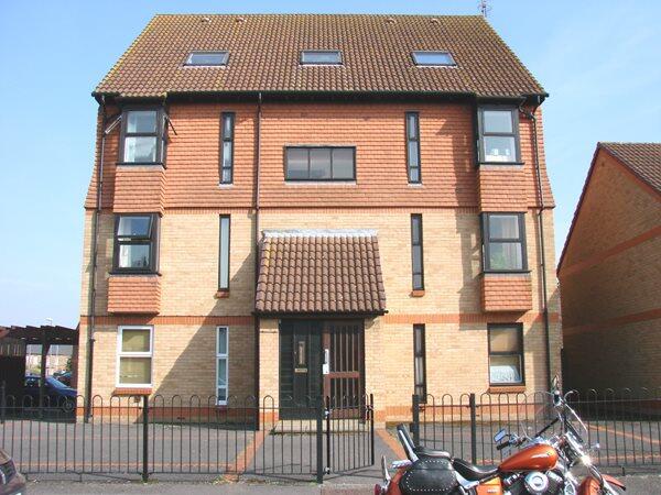 1 bed 1st Floor Flat for rent in Datchet. From Horler & Associates - Windsor