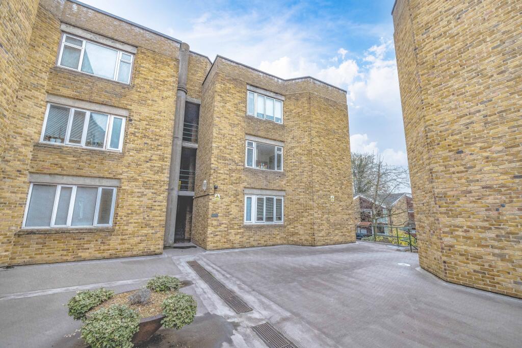 1 bed 1st Floor Flat for rent in Slough. From Horler & Associates - Windsor