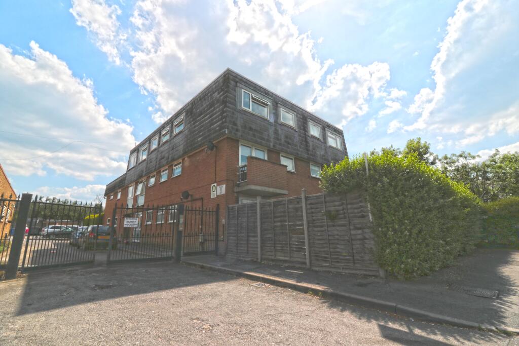 2 bed 1st Floor Flat for rent in Windsor. From Horler & Associates - Windsor