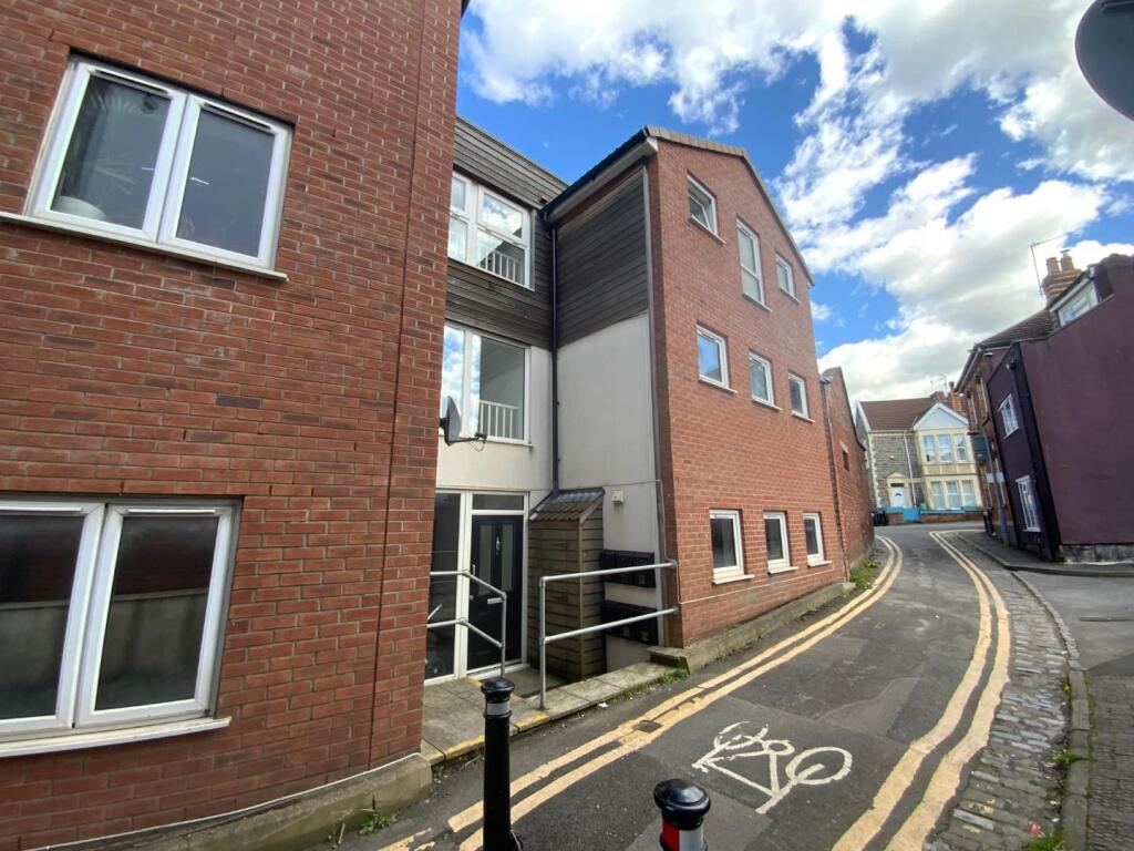 2 bed 1st Floor Flat for rent in Bristol. From House + Co Property - Bristol