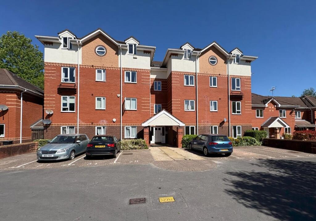 2 bed 1st Floor Flat for rent in Whiteway. From House + Co Property - Bristol