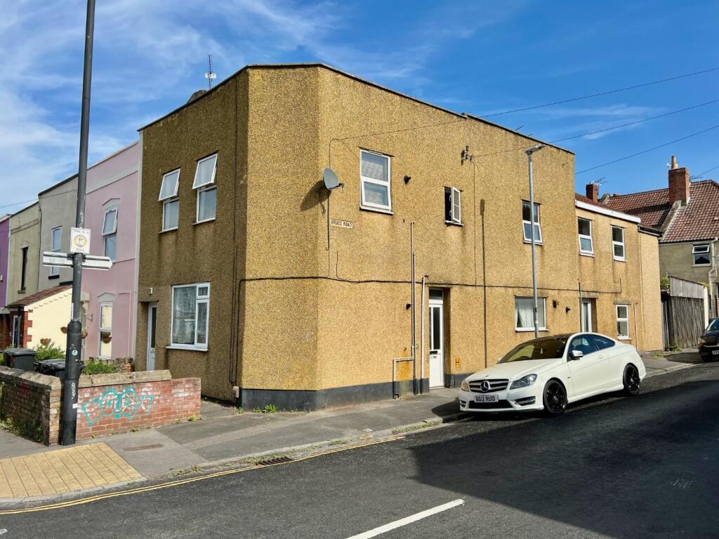 1 bed 1st Floor Flat for rent in Crofts End. From House + Co Property - Bristol 1 bed 1st Floor Flat for rent in Crofts End. From House + Co Property - Bristol