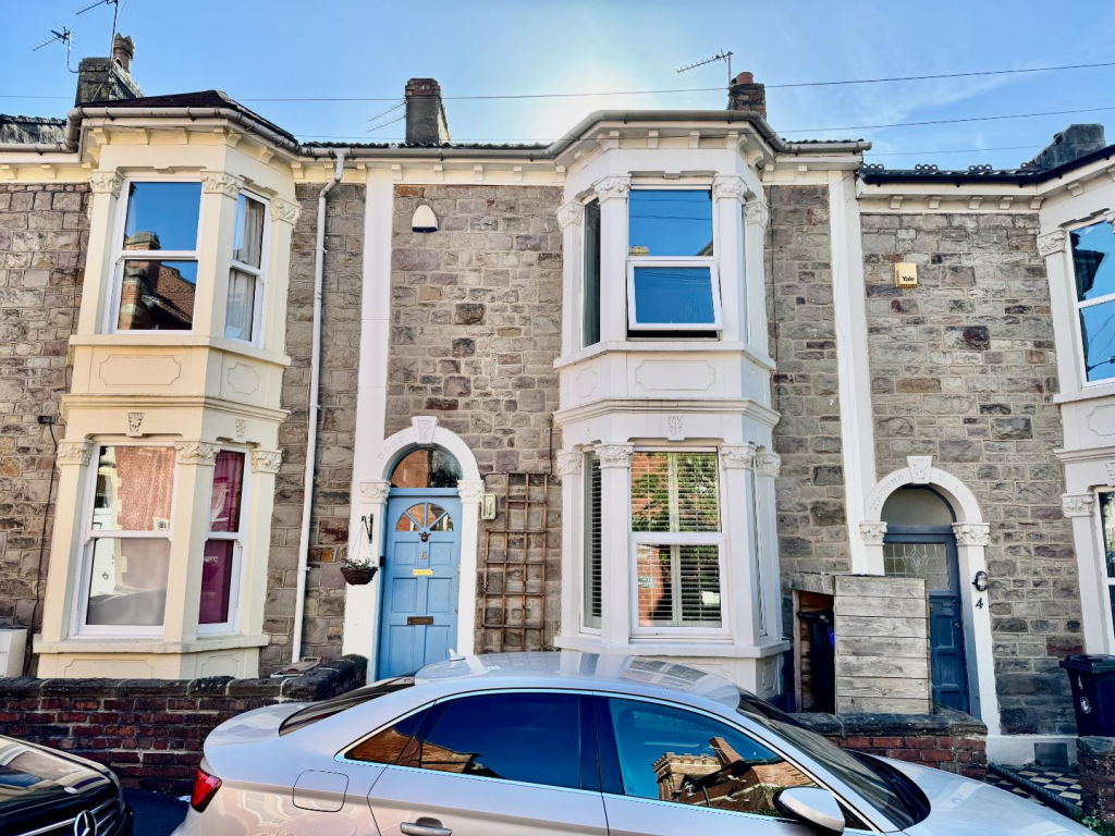 2 bed Mid Terraced House for rent in Crofts End. From House + Co Property - Bristol 2 bed Mid Terraced House for rent in Crofts End. From House + Co Property - Bristol