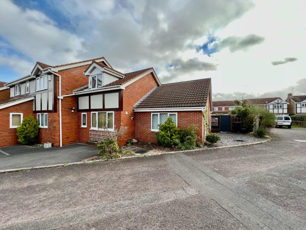 2 bed Semi Detached for rent in Whiteshill. From House + Co Property - Bristol 2 bed Semi Detached for rent in Whiteshill. From House + Co Property - Bristol