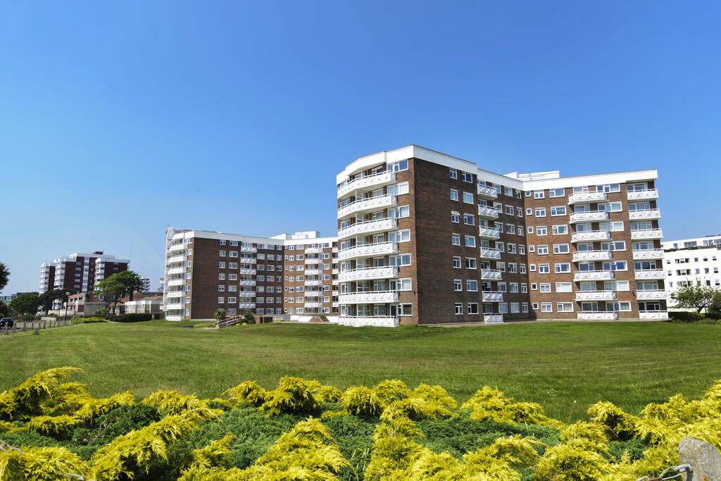 2 bed Apartment for rent in Bournemouth. From House & Son - Bournemouth 2 bed Apartment for rent in Bournemouth. From House & Son - Bournemouth
