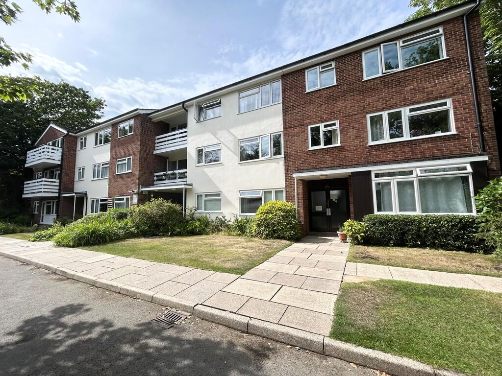 4 bed Studio for rent in Bournemouth. From House & Son - Bournemouth